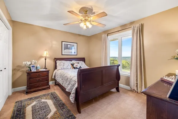 $1,090,000 | 247 Huntleigh Road South, Ingram, TX 78025