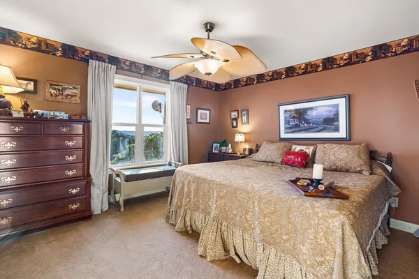 $1,090,000 | 247 Huntleigh Road South, Ingram, TX 78025