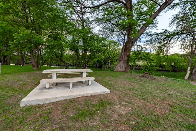 $1,100,000 | 247 Huntleigh Road South, Ingram, TX 78025