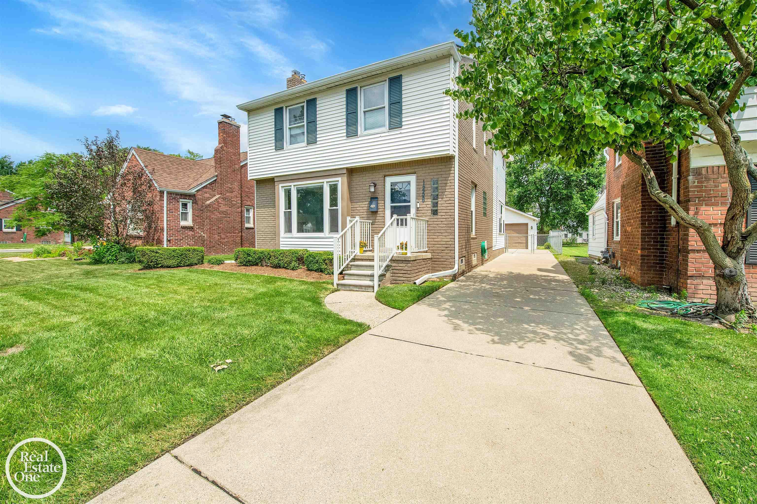 1258 Hampton Road Grosse Pointe Woods, MI 48236 - Photo 28 of 37