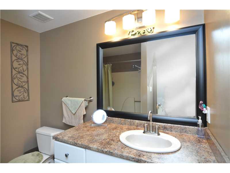 1106 Kenzie Road Pittsburgh, PA 15205 - Photo 13 of 20 Full Bath.