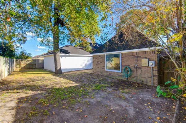 $249,500 | 5931 Thom Road, Humble, TX 77346