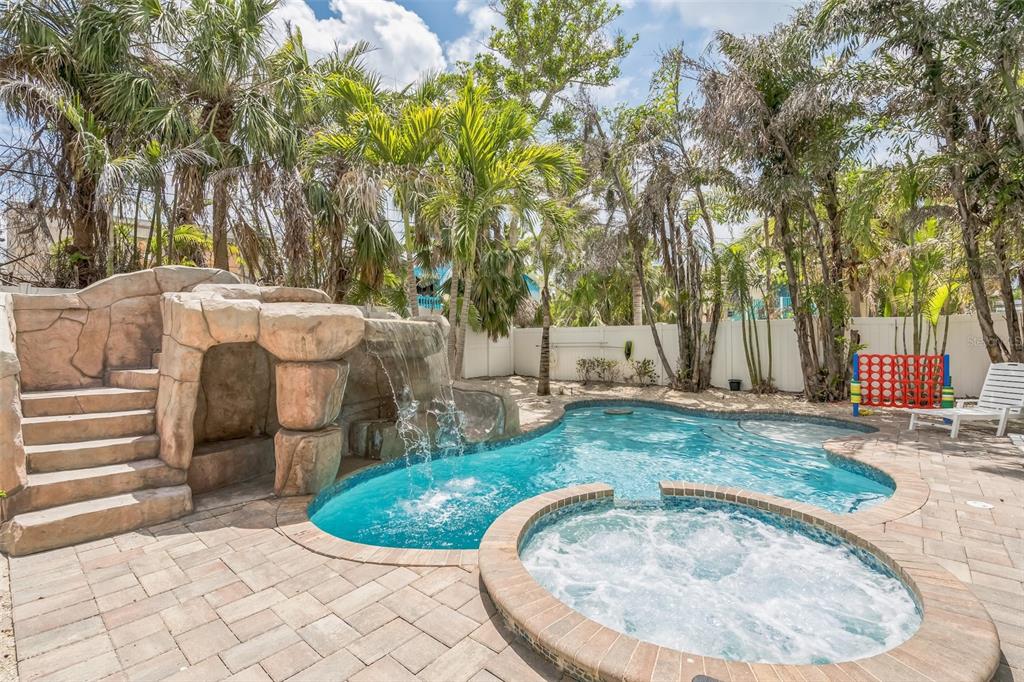 538 Canal Road Sarasota, FL 34242 - Photo 2 of 49 a view of a backyard