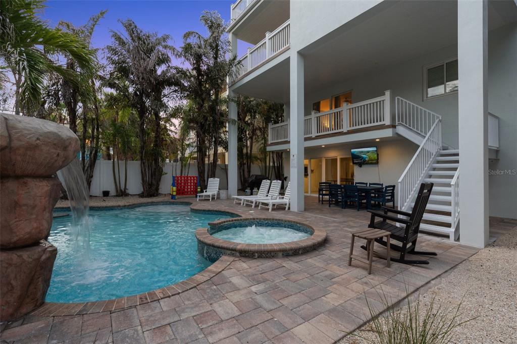 538 Canal Road Sarasota, FL 34242 - Photo 4 of 49 a view of a house with backyard and sitting area