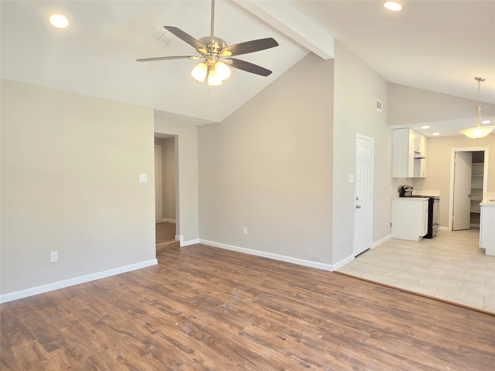 5404 Hazel Street Baytown, TX 77521 - Photo 2 of 17 Gallery Image 2