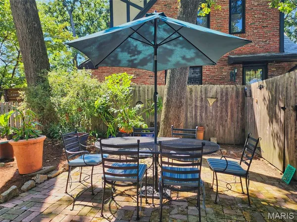 $699,900 | 7120 Lindell Boulevard, University City, MO 63130