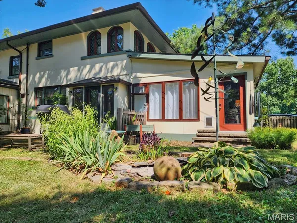 $699,900 | 7120 Lindell Boulevard, University City, MO 63130