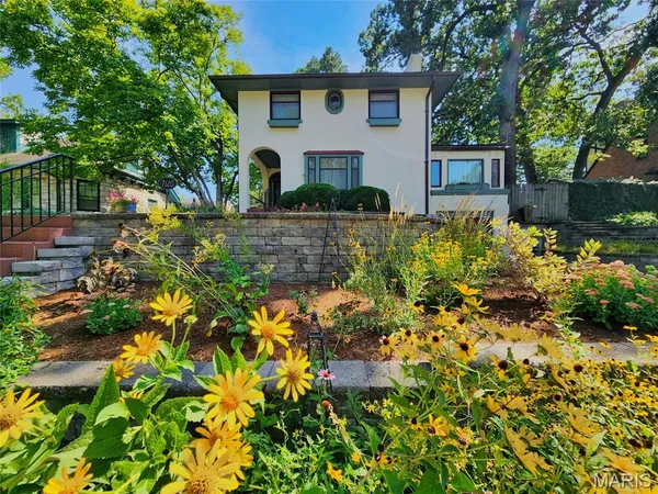 $699,900 | 7120 Lindell Boulevard, University City, MO 63130