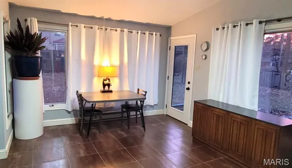 $699,900 | 7120 Lindell Boulevard, University City, MO 63130