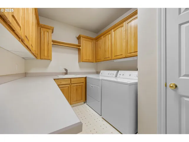 $1,100,000 | 60799 Currant Way, Bend, OR 97702