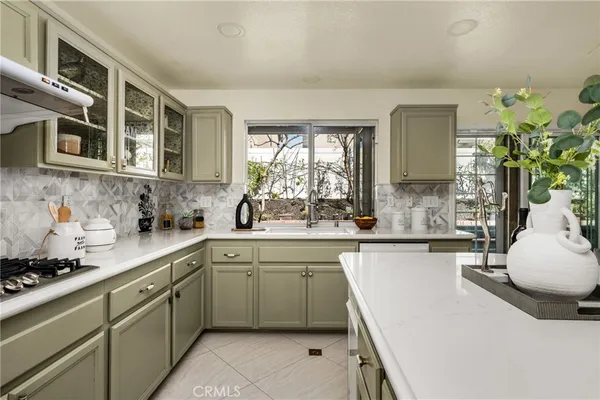 $1,988,000 | 7 Carriage Drive, Irvine, CA 92602