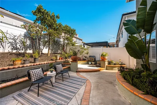 $1,988,000 | 7 Carriage Drive, Irvine, CA 92602