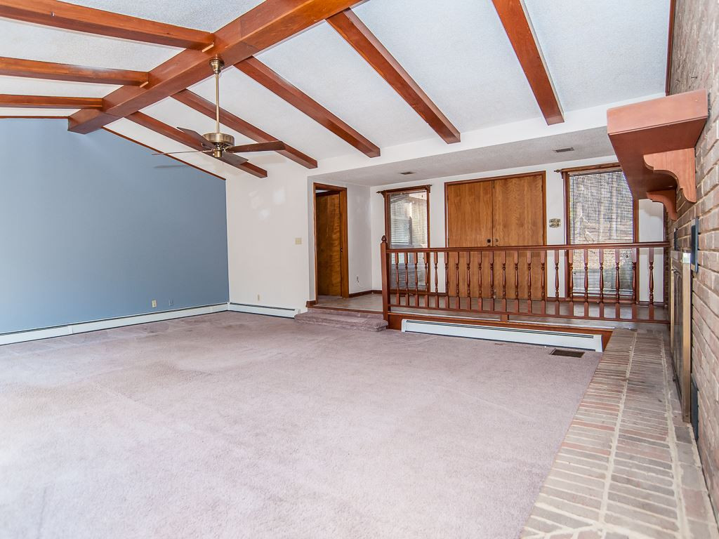 11009 Crest Mist Circle Raleigh, NC 27613 - Photo 3 of 24 Living Room