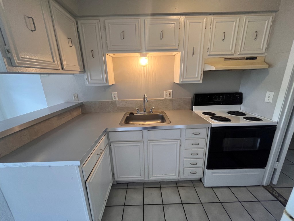 4303 Duval Street, Unit 302 Austin, TX 78751 - Photo 4 of 10