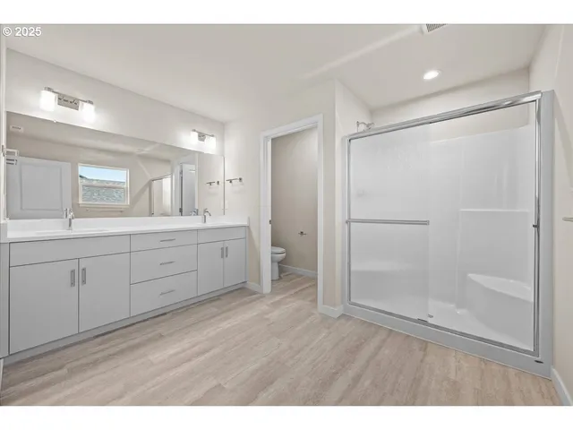 $569,900 | 12316 Northeast 107th Way, Vancouver, WA 98682