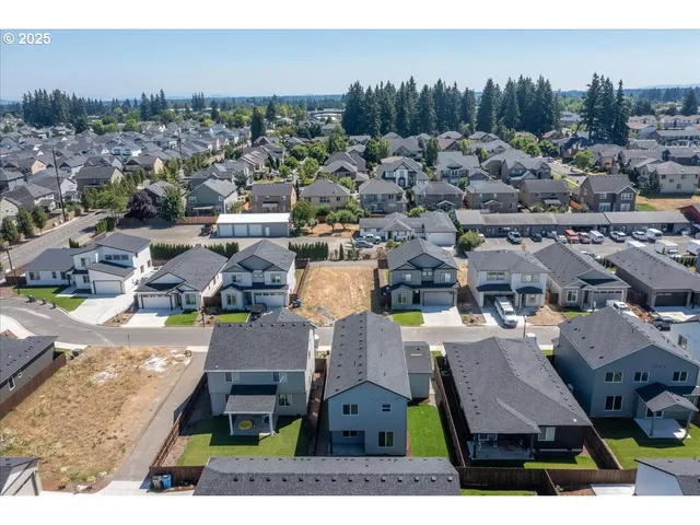 $569,900 | 12316 Northeast 107th Way, Vancouver, WA 98682