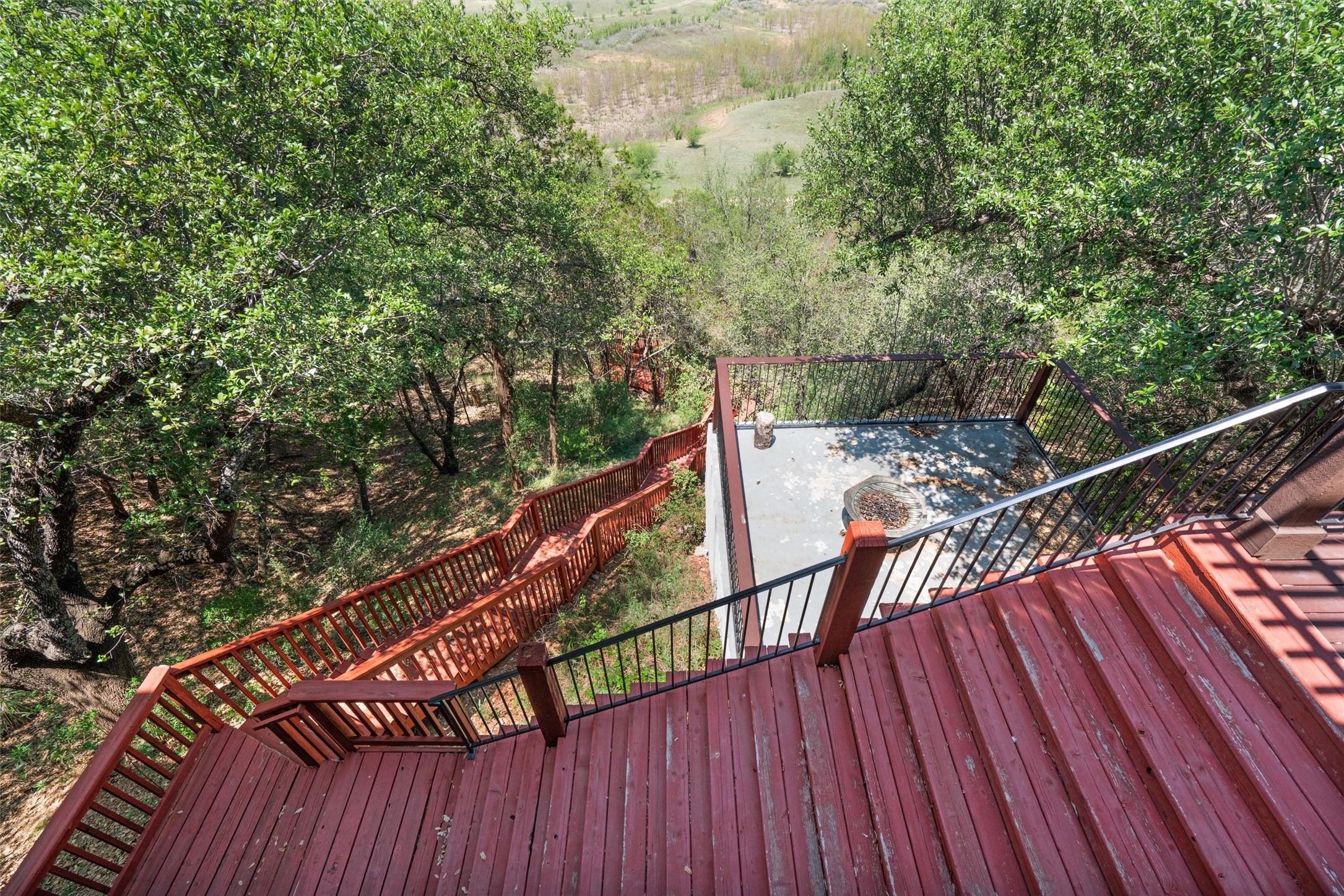 1017 Coventry Road Spicewood, TX 78669 - Photo 37 of 43 a view of balcony and deck