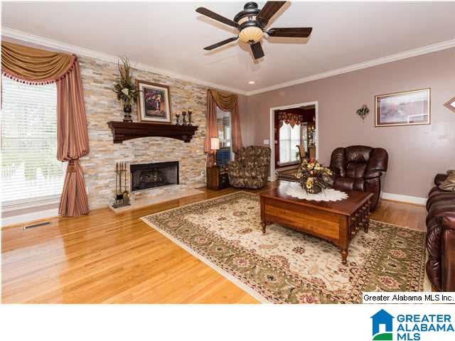 484 Henderson Road Odenville, AL 35120 - Photo 5 of 32
