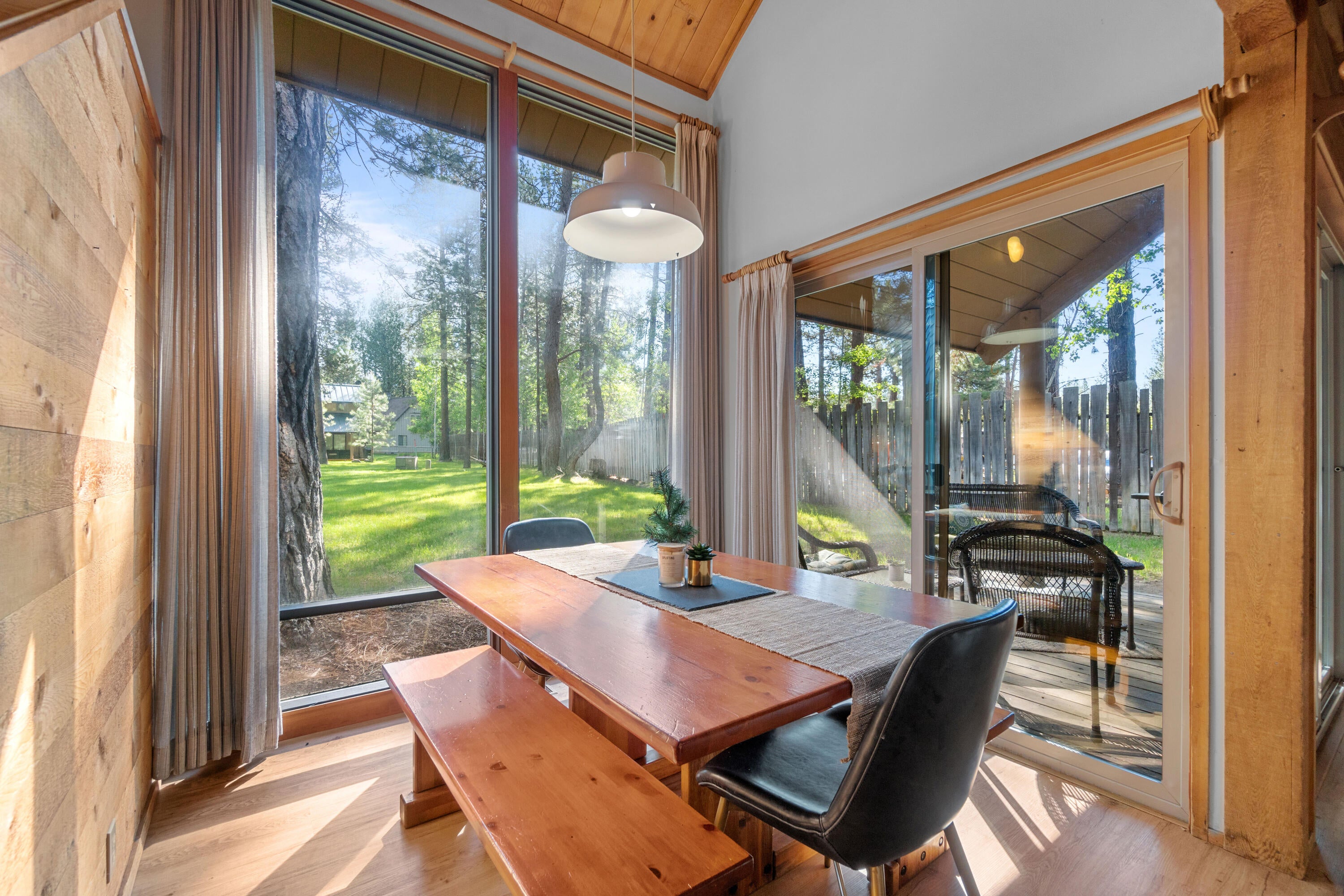 57488 Ranch Cabin Road, Unit 27 Sunriver, OR 97707 - Photo 9 of 21 Dining Room
