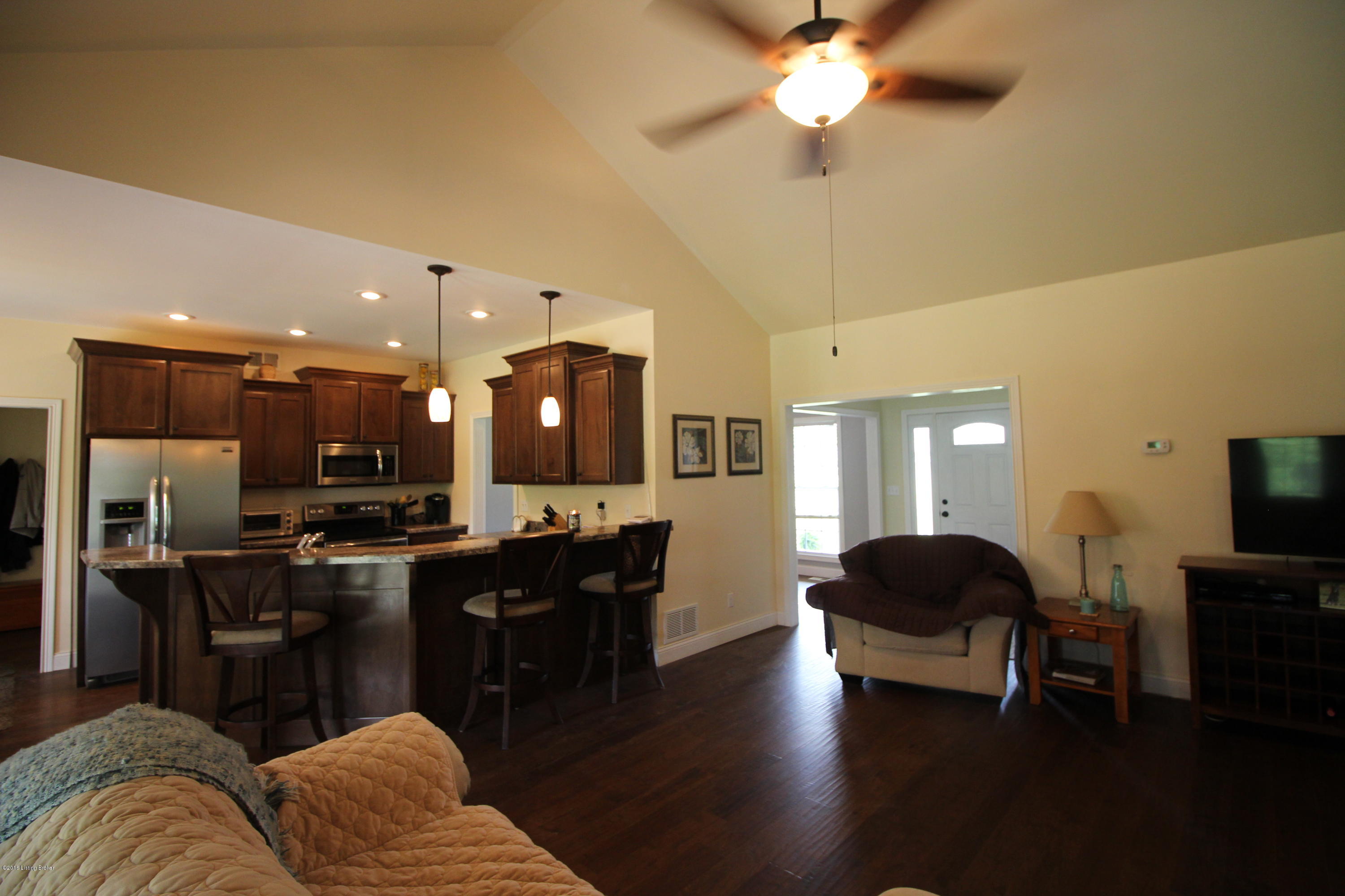 7115 Lawrenceburg Road Bloomfield, KY 40008 - Photo 42 of 43 GREAT ROOM