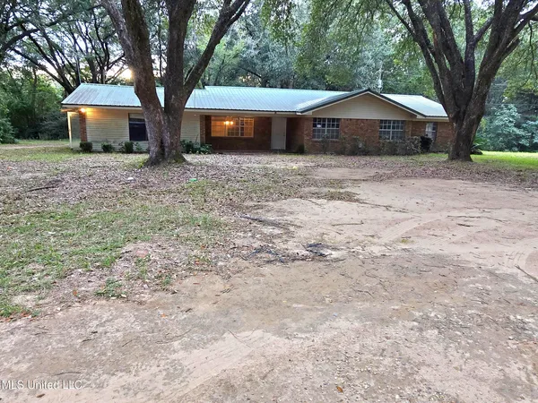 $219,900 | 8105 Highway 613, Lucedale, MS 39452
