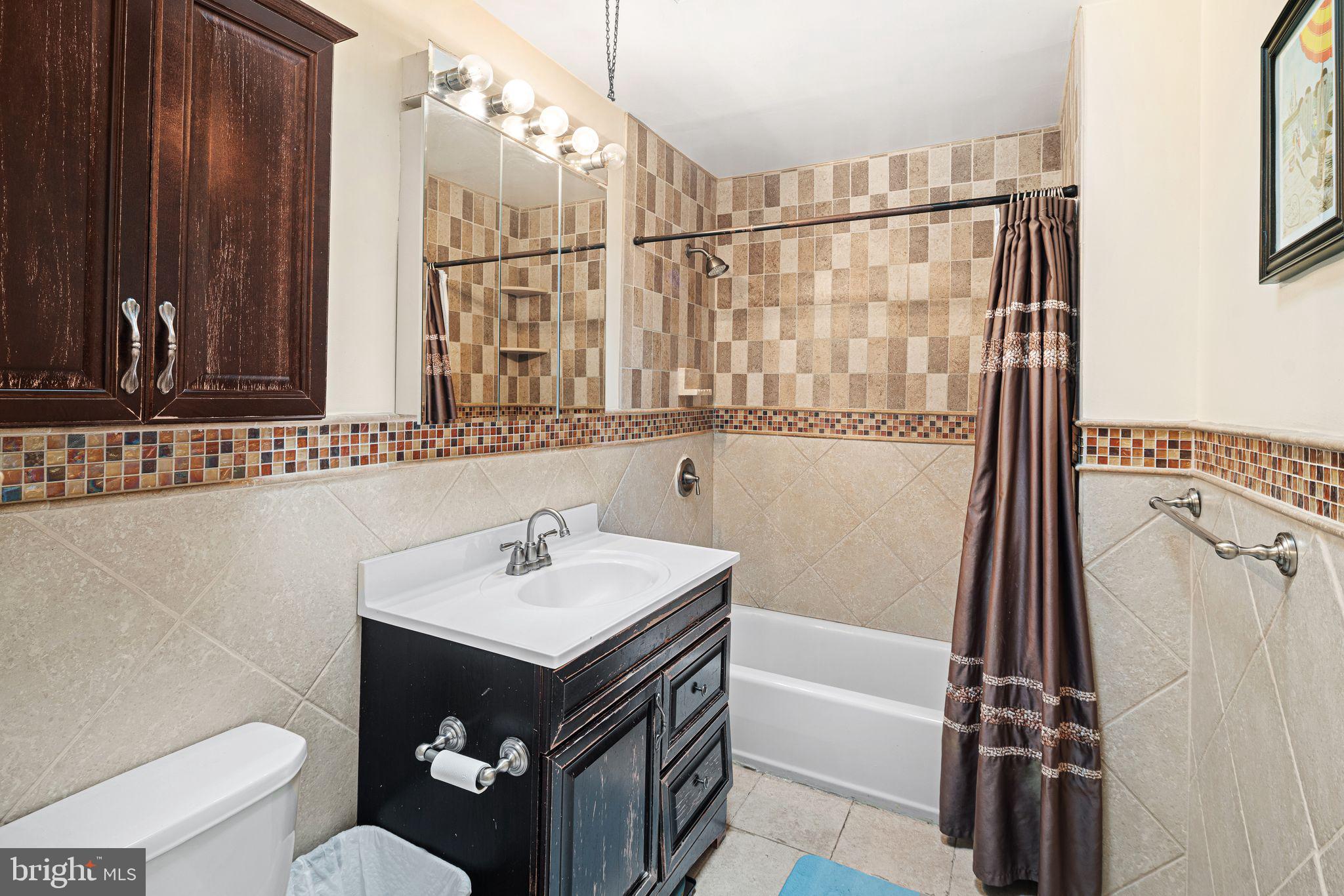 15022 London Road Philadelphia, PA 19116 - Photo 22 of 27 Gallery Image 22