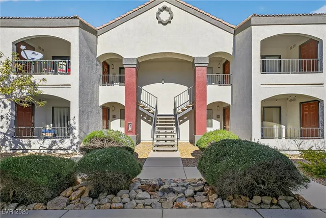 $250,000 | 950 Seven Hills Drive, Unit 1812, Henderson, NV 89052