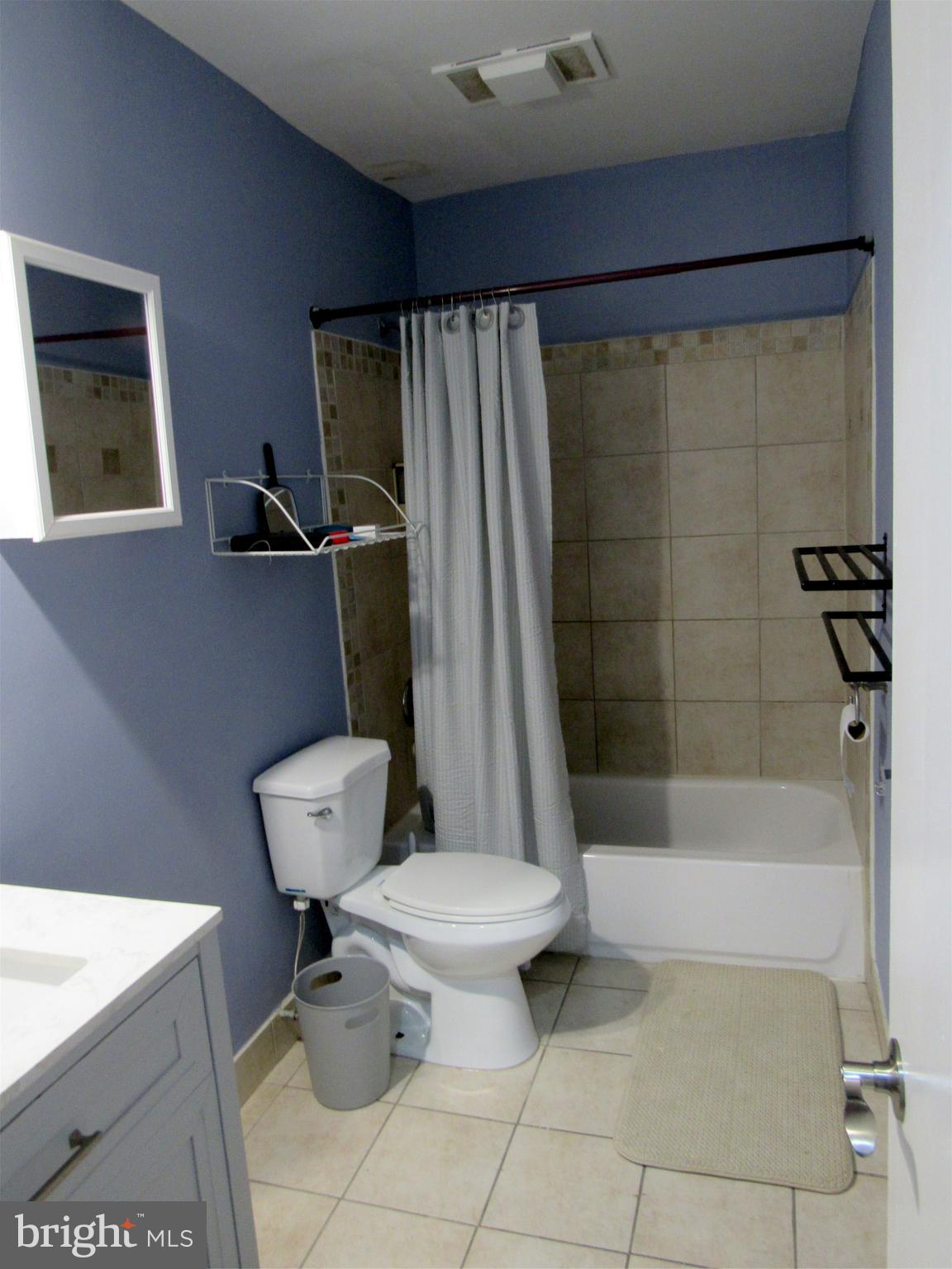 3924 Rolling Rd., Unit B6 Baltimore, MD 21208 - Photo 18 of 23 Full Size 2nd Bathroom