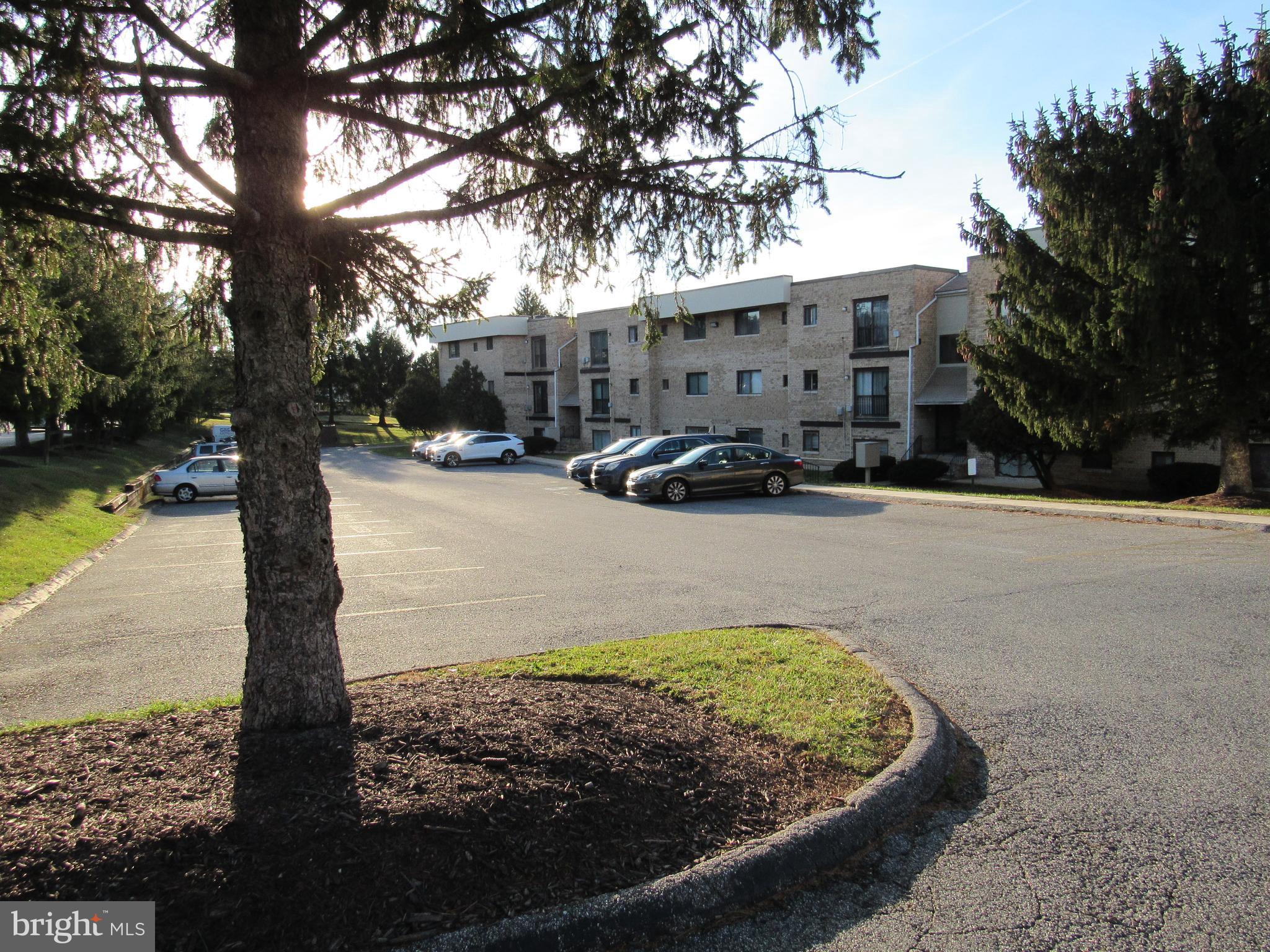 3924 Rolling Rd., Unit B6 Baltimore, MD 21208 - Photo 23 of 23 Plenty of Parking