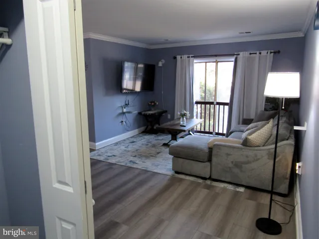 $159,900 | 3924 Rolling Rd., Unit B6, Baltimore, MD 21208