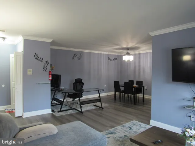 $159,900 | 3924 Rolling Rd., Unit B6, Baltimore, MD 21208