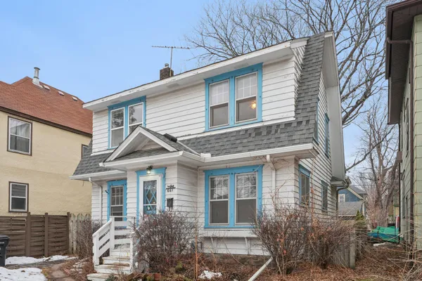 $1,850 | 661 Surrey Avenue East, St. Paul, MN 55106