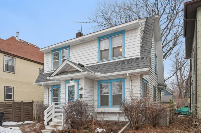 $1,950 | 661 Surrey Avenue East, St. Paul, MN 55106