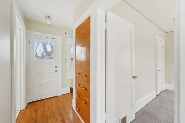 $1,950 | 661 Surrey Avenue East, St. Paul, MN 55106