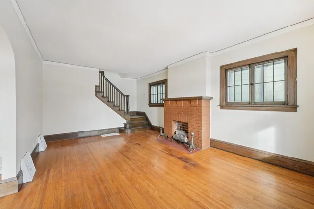 $1,950 | 661 Surrey Avenue East, St. Paul, MN 55106