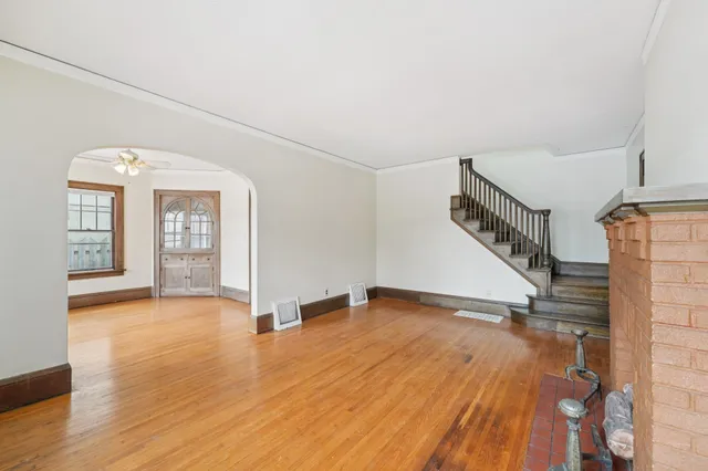 $1,950 | 661 Surrey Avenue East, St. Paul, MN 55106