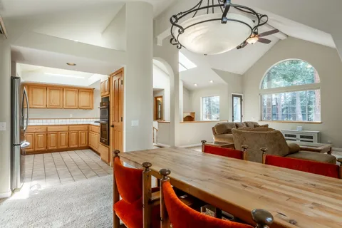 $1,600,000 | 272 Ridge Way, Mammoth Lakes, CA 93546
