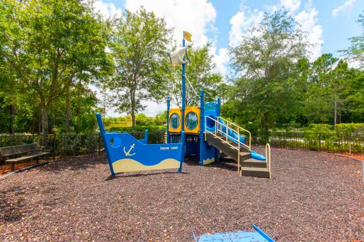 9666 Southwest Purple Martin Way Stuart, FL 34997 - Photo 19 of 20 Gallery Image 19