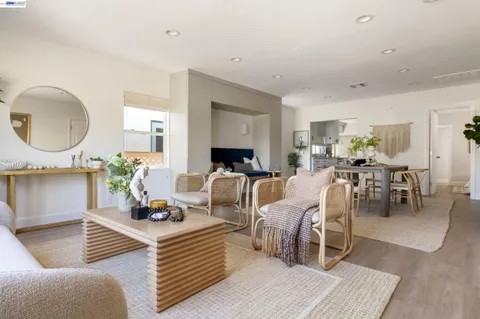 $1,095,000 | 3954 Forest Hill Avenue, Oakland, CA 94602
