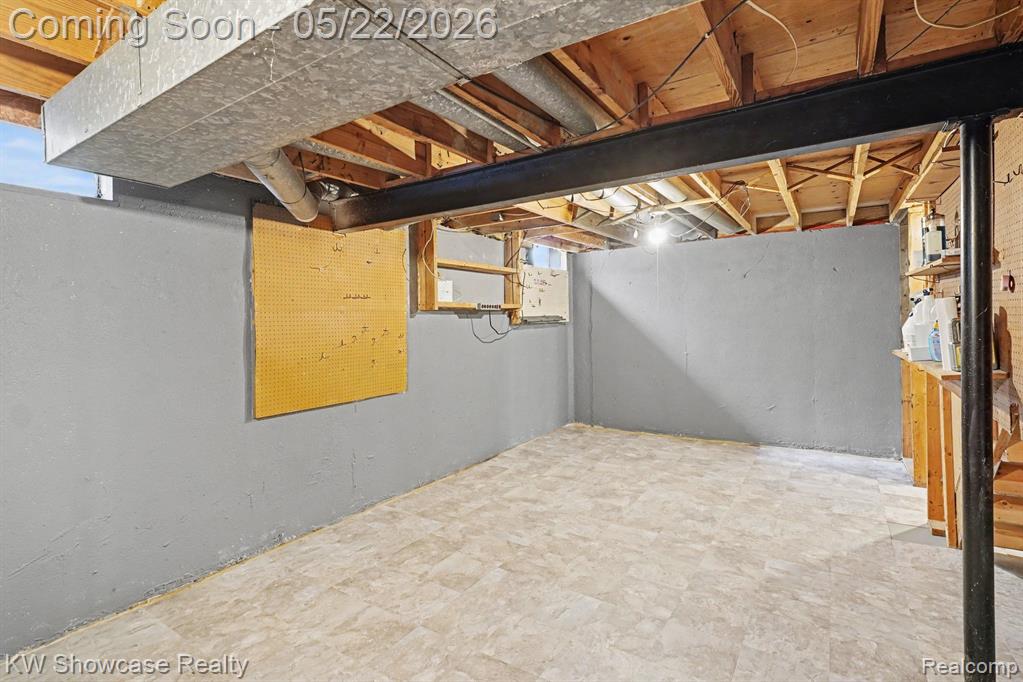 40652 Village Wood Road Novi, MI 48375 - Photo 21 of 37