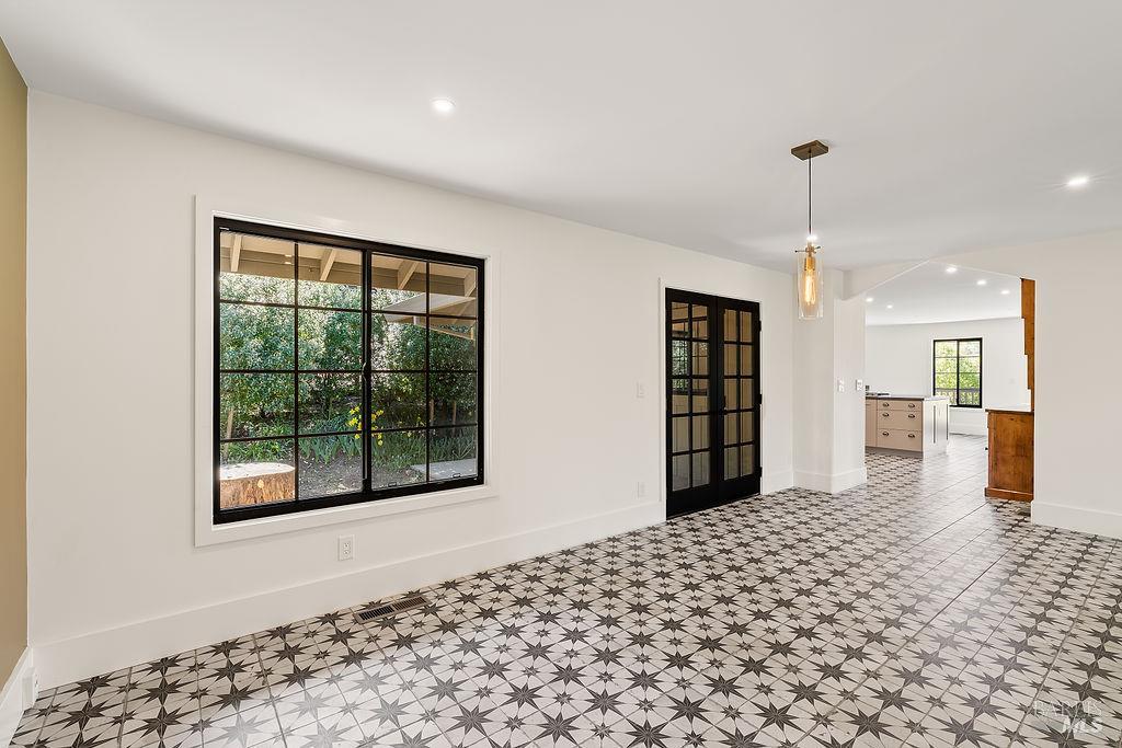 549 Catherine Court Santa Rosa, CA 95409 - Photo 11 of 58