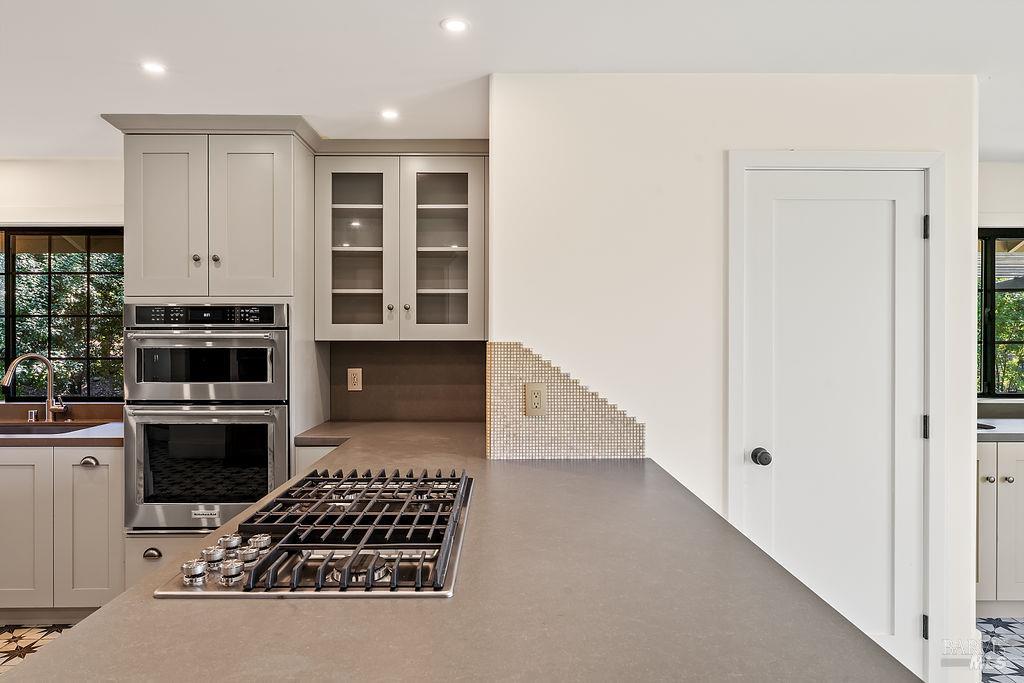 549 Catherine Court Santa Rosa, CA 95409 - Photo 21 of 58