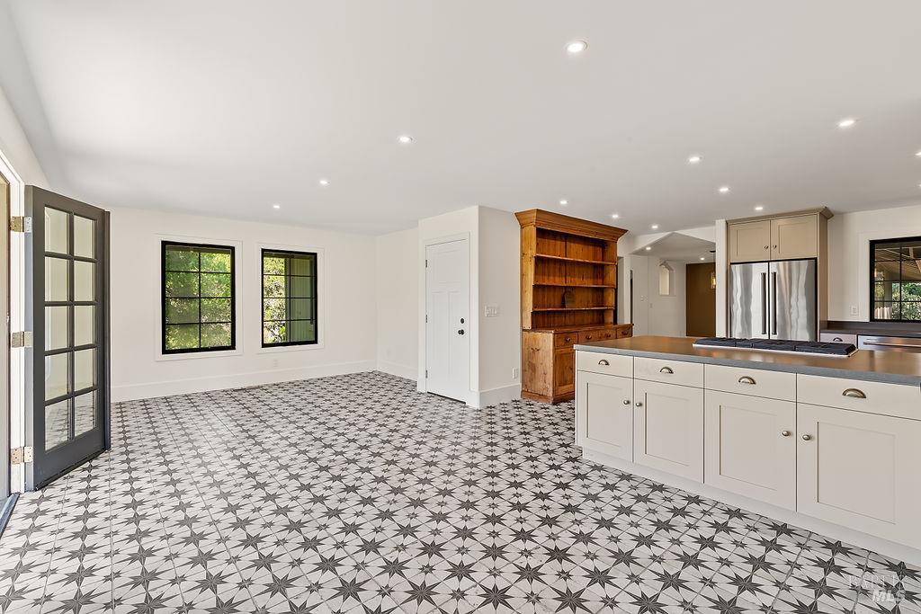 549 Catherine Court Santa Rosa, CA 95409 - Photo 33 of 58