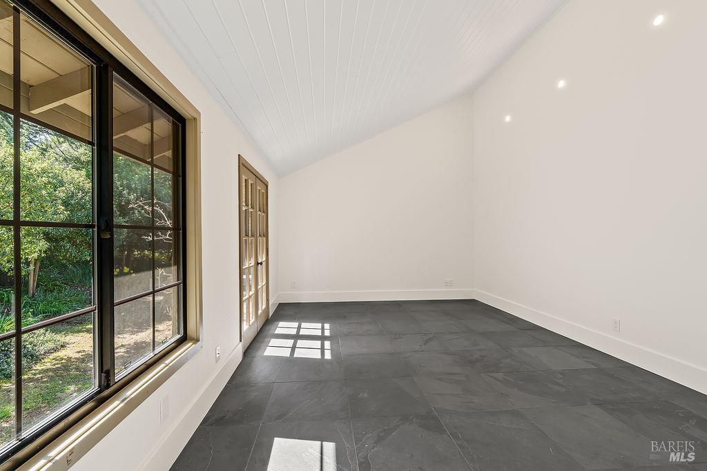 549 Catherine Court Santa Rosa, CA 95409 - Photo 41 of 58