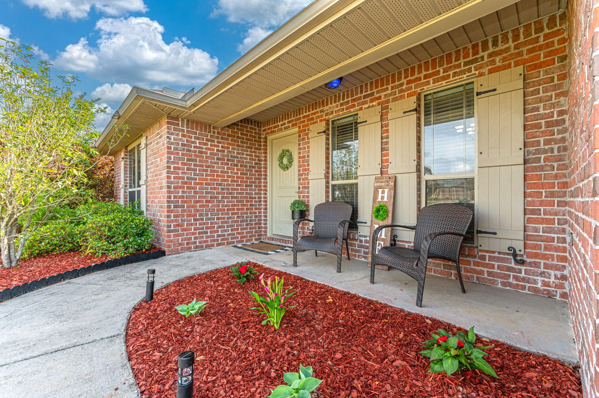 5280 Moore Loop Crestview, FL 32536 - Photo 5 of 54 a view of an outdoor space with a patio