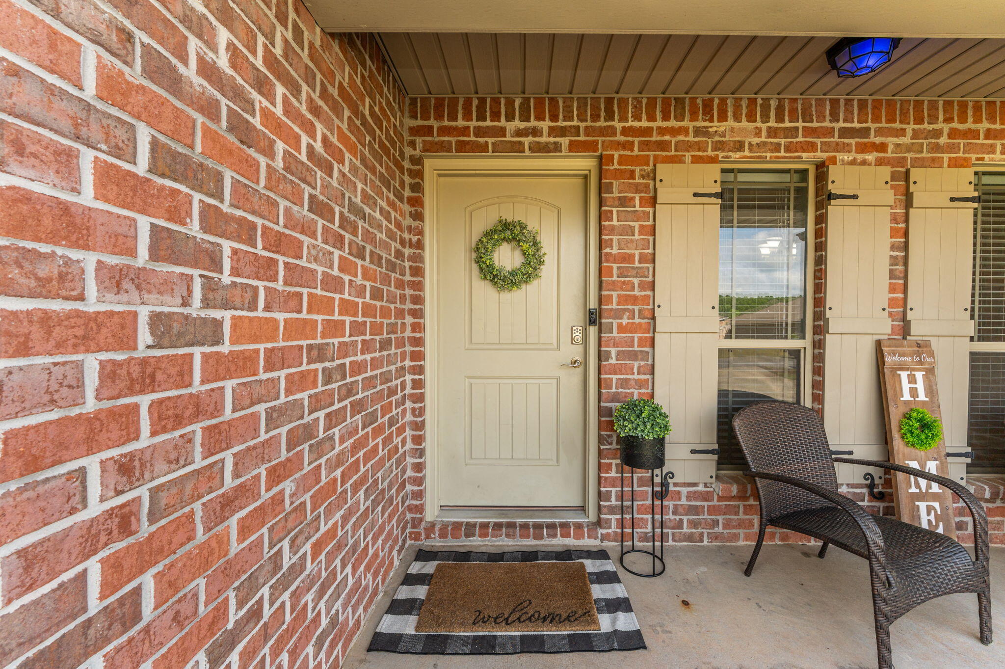5280 Moore Loop Crestview, FL 32536 - Photo 6 of 54 a view of entryway with a door