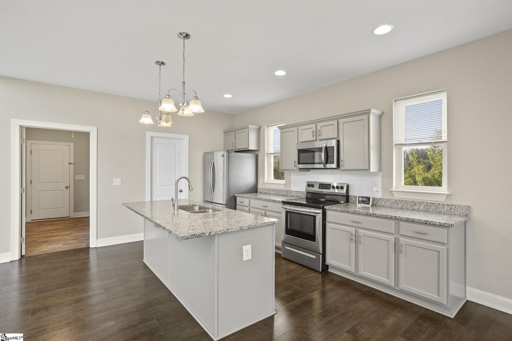 2045 Holly Springs Road Inman, SC 29349 - Photo 6 of 46