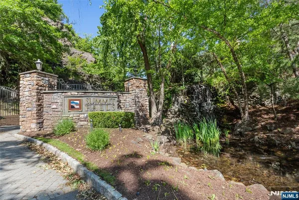 $489,000 | 169 Vista Terrace, Pompton Lakes, NJ 07442