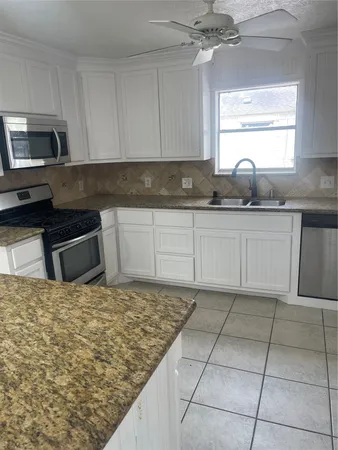 $2,100 | 17719 Cassina Drive, Spring, TX 77388