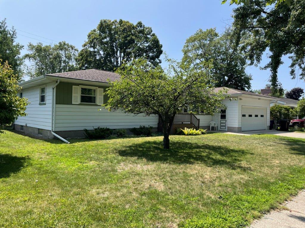 1433 Cornell Road Muskegon, MI 49441 - Photo 3 of 35 IMG_0005